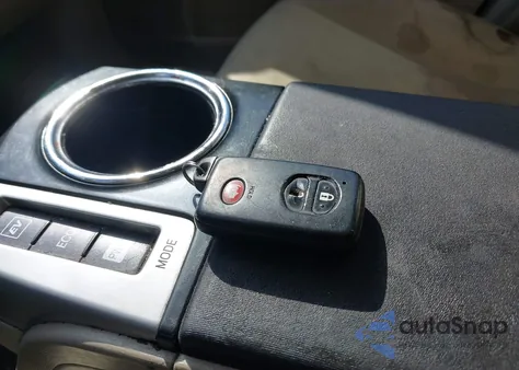 2014 Toyota Prius V Three from USA, damaged, VIN JTDZN3EU5EJ010725